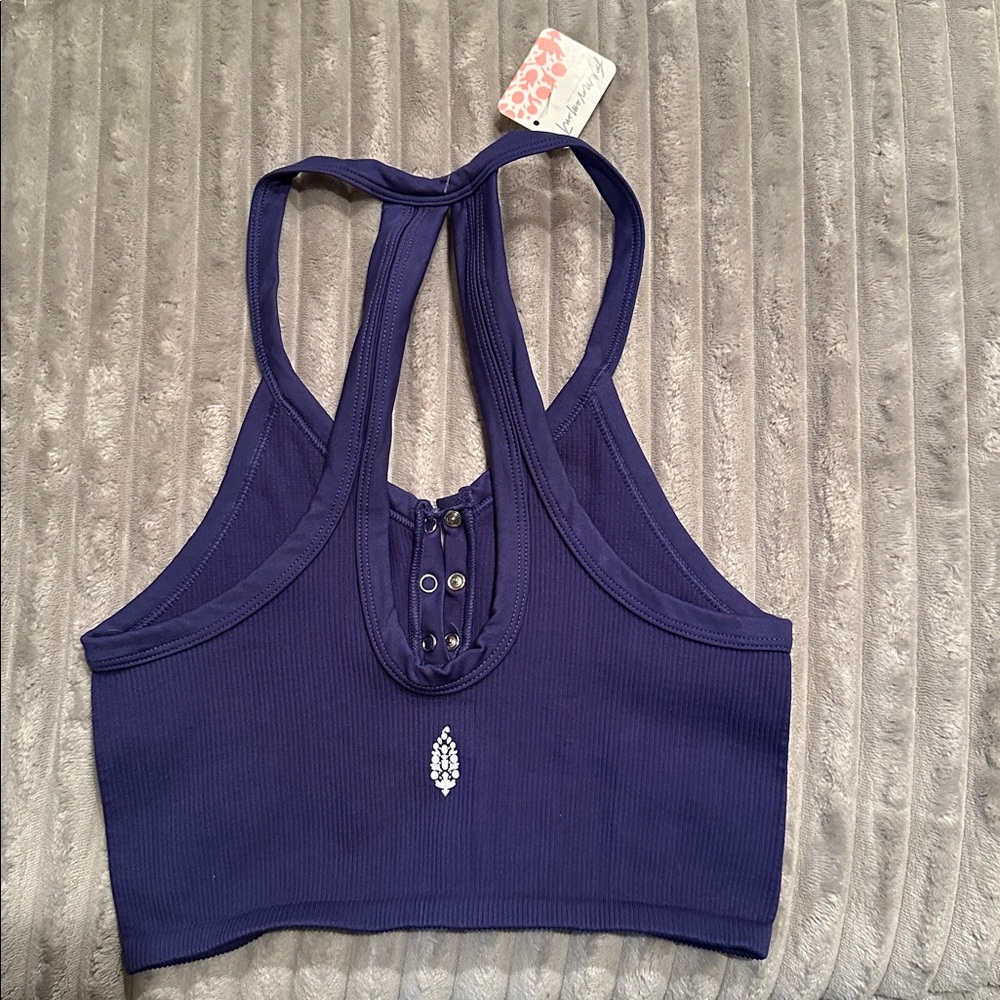 Free People -FP Movement Top - Picture 6 of 7